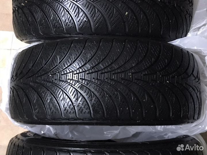 Goodyear UltraGrip Ice 225/50 R18