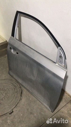 Передняя правая дверь на hyundai solaris 2