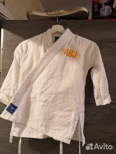 Продам 2 кимоно