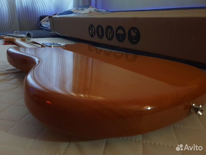 Fender Mustang Bass PJ PF Aged Natural