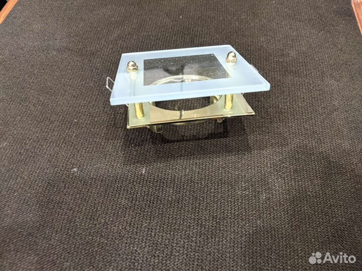 Потолочные светильники б/у