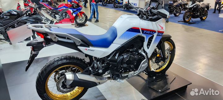 Новая модель 2023 Honda XL750 Trasalp