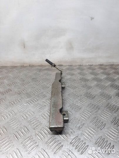 Топливная рампа Nissan Almera хэтчбэк 5 дв. 1.8