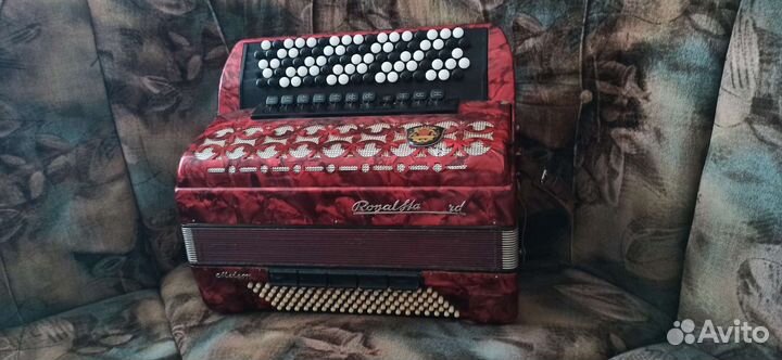 Баян Royal Standard красный