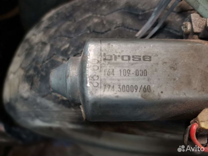 Электростеклоподъемник saab