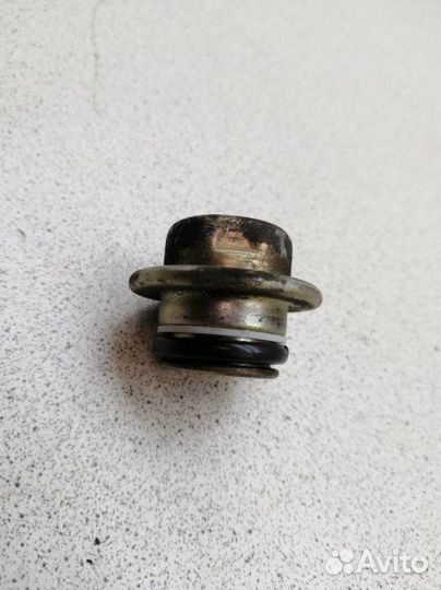 Регулятор давления топлива Honda Stream RN1 D17A