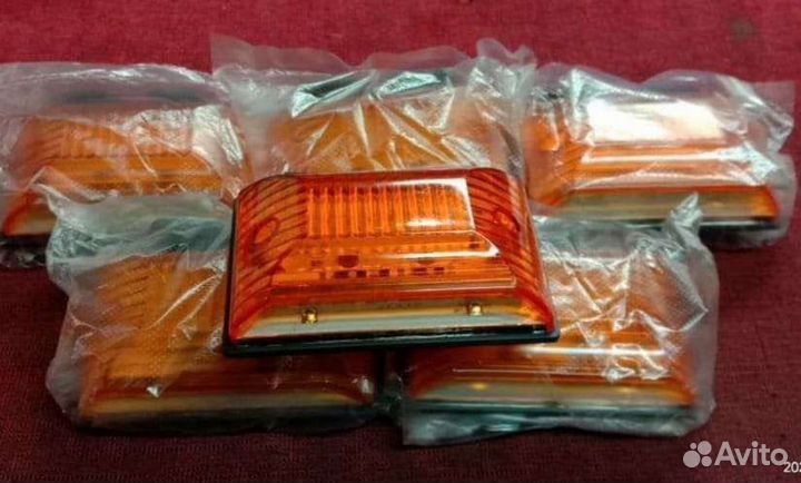 Фонарики 4 шт с подсветкой габарита на Полуприцеп