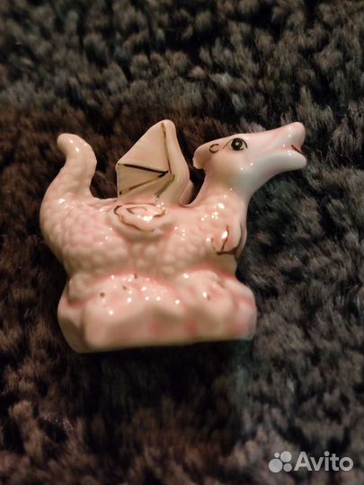 Фигурка дракона символа 2024