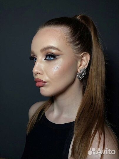 Макияж и укладка