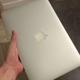 Apple macbook air 11 (2011)