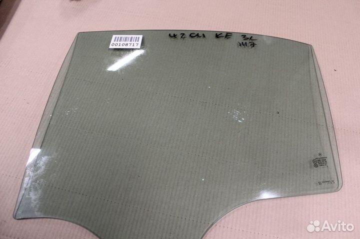 Стекло двери задней левой Mercedes C-klasse W204 2