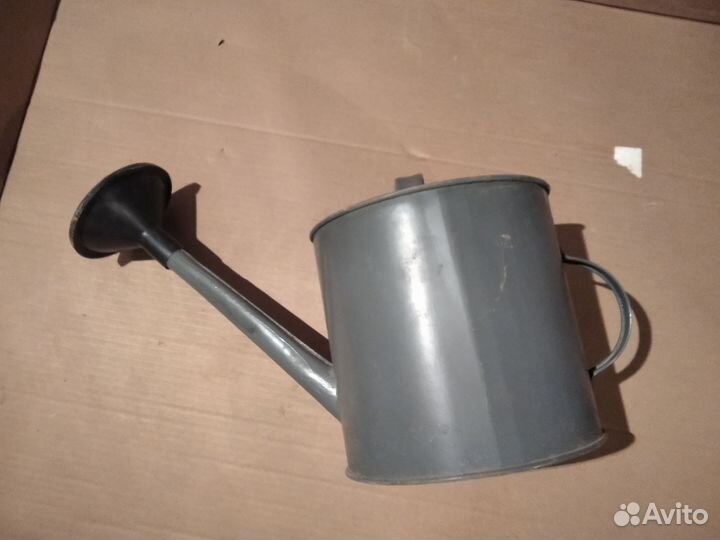 Лейка железная для полива огорода, дачи