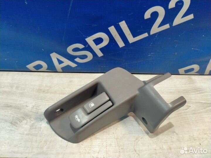 Ручка открывания багажника Toyota Cresta JZX100