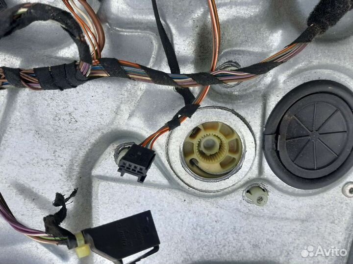 Стеклоподъёмник передний левый Volkswagen Polo 200