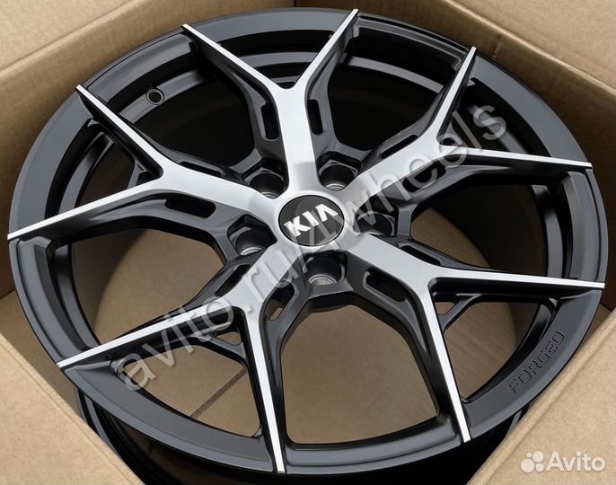 Кованые диски Киа Стингер R18 наличие