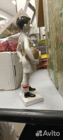Статуэтка фарфор южный футболист СССР