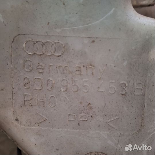 Бачок омывателя Audi A4 B5
