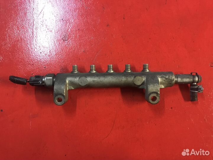 Топливная рампа Nissan Navara yd25ddti 2005-2010