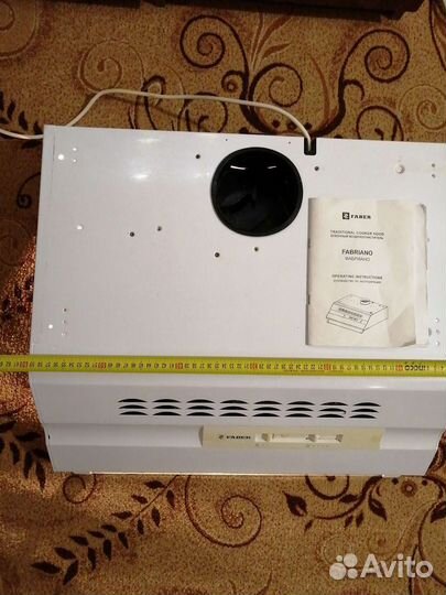 Продаётся б/у вытяжка в хорошем состоянии