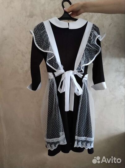 Школьная форма с фартуком 44 размер