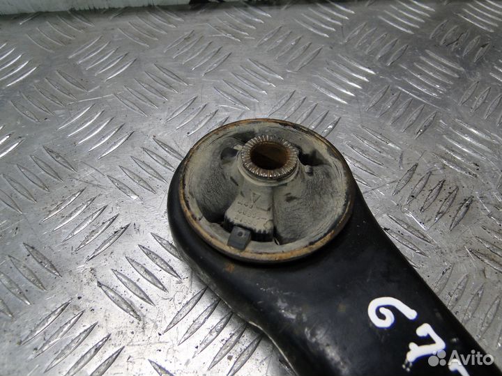 Рычаг передний Toyota Prius 20 2007 1.5