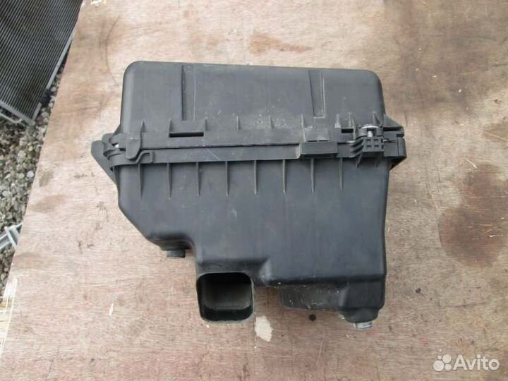 Корпус воздушного фильтра Toyota Camry ACV30