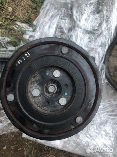 Компрессор кондиционера Nissan x trail t31