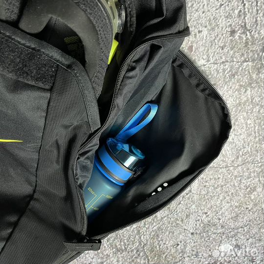 Рюкзак Nike спортивный много карманов