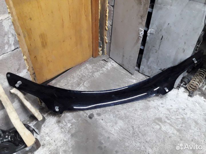 Дефлектор капота Rav 4