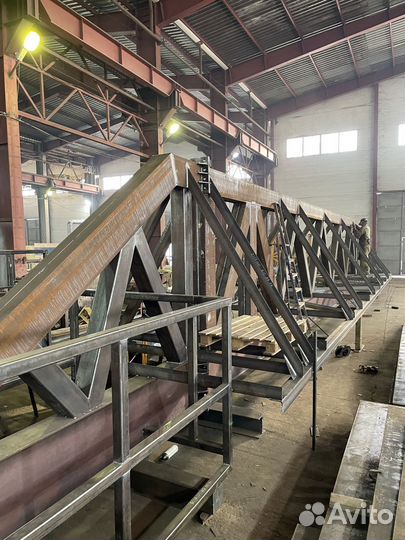 Кран консольный полноповоротный