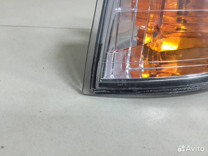 Указатель поворота левый Toyota Corolla E110 1997