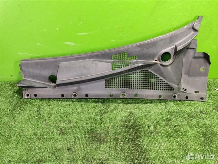 Решетка стеклоочистителей левая KIA Sorento 1 (BL