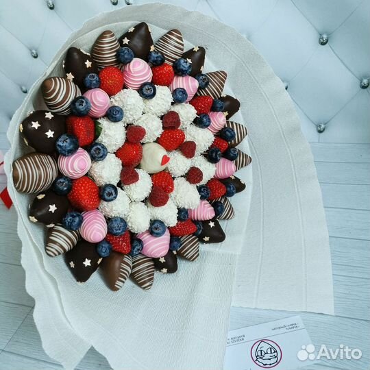 Букеты из клубники в шоколаде
