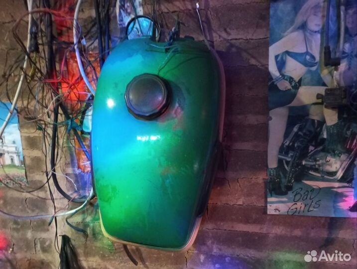 Бензобак на мотоцикл урал