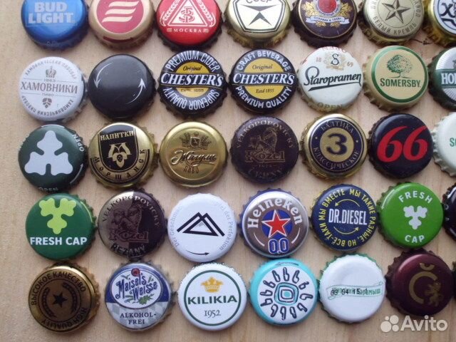 100 пивных пробок разных лет