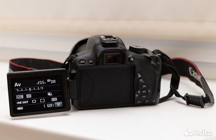 Зеркальный фотоаппарат canon 650d