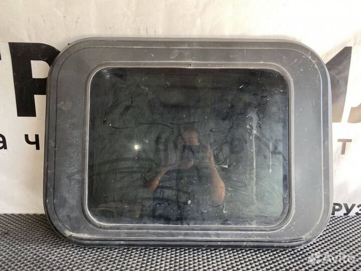 Стекло люка Renault T 82257726