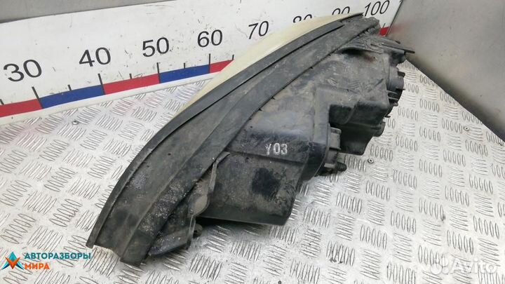 Фара правая Kia Sorento 2006