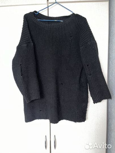 Свитер черный дизайнерский