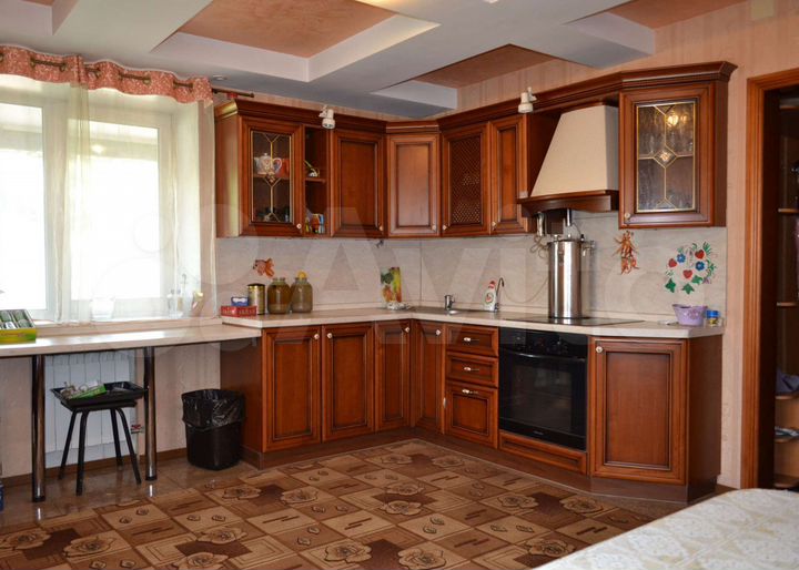 Коттедж 350 м² на участке 15 сот.