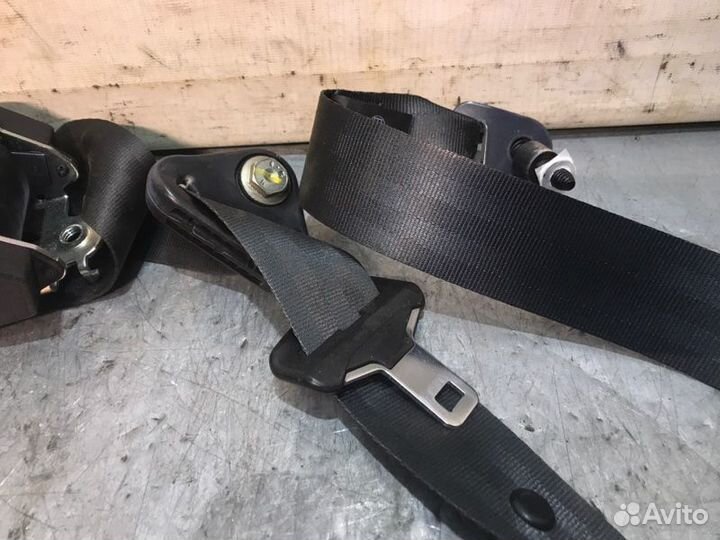 Ремень безопасности передний правый Renault