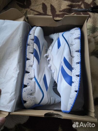 Продам кроссовки