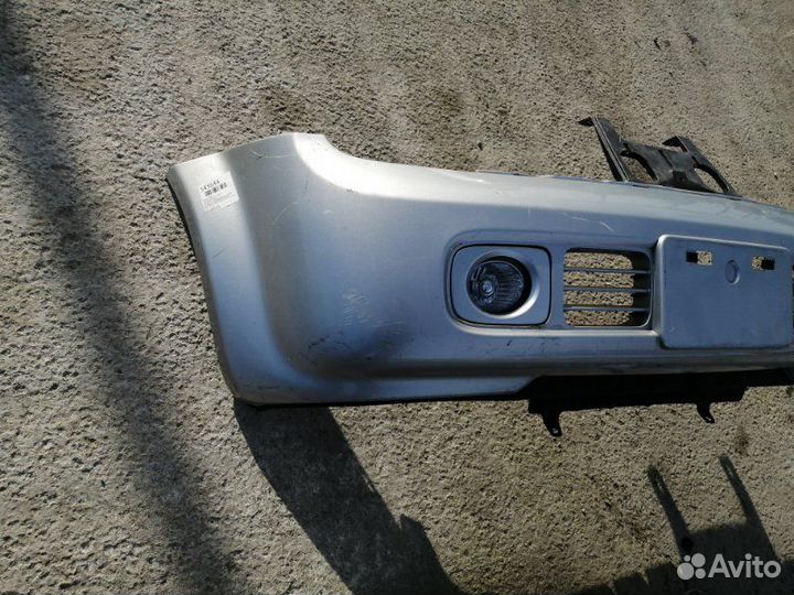 Бампер передний Nissan Cube Z11