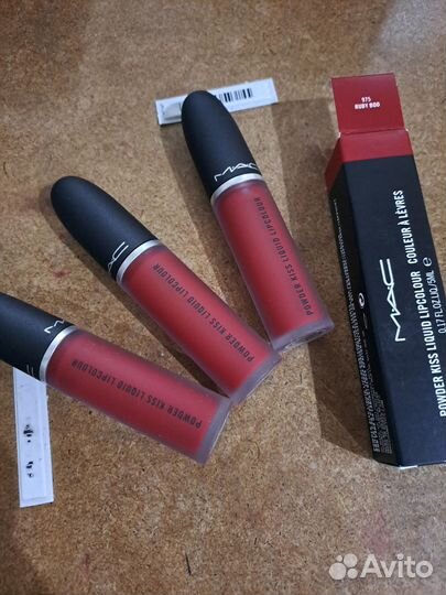 Жидкая помада для губ 975. Mac Mac