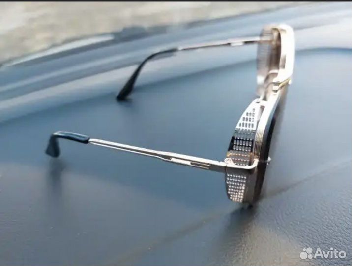 Солнцезащитные очки