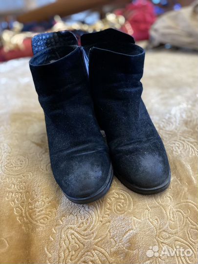 Зимние женские полусапожки 38