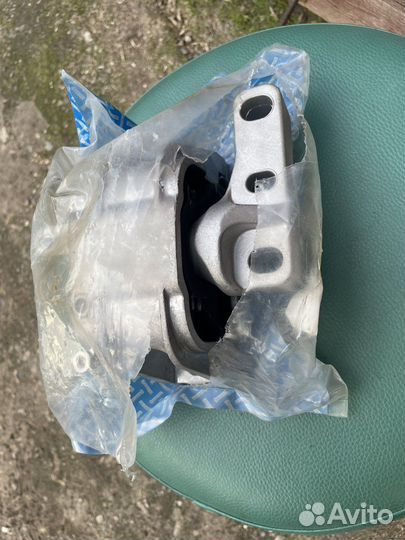 Подушка двигателя 3шт