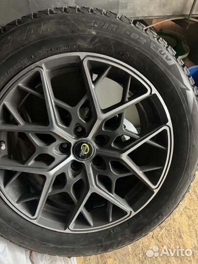 Bridgestone Blizzak Spike-02 SUV 235/55 R18