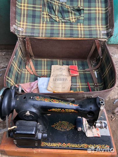 Швейная машинка Подольск с электроприводом