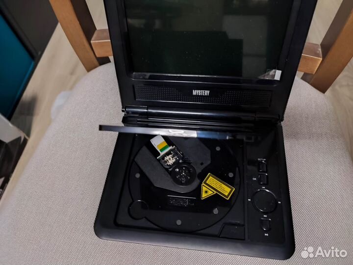 Портативный dvd проигрыватель